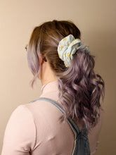Load image into Gallery viewer, Present time Scrunchie