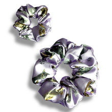 Load image into Gallery viewer, Border Collie X Satin Scrunchie