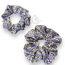 Load image into Gallery viewer, Sandworm Satin Scrunchie
