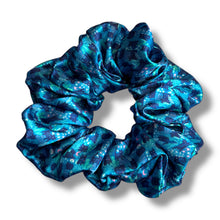 Load image into Gallery viewer, Black cats with botanical Satin Scrunchie
