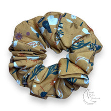 Load image into Gallery viewer, Mystic bees Scrunchie
